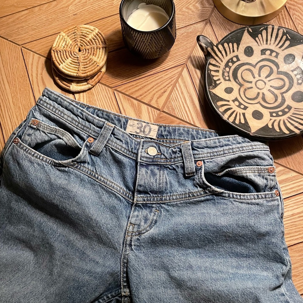 FREE PEOPLE WE THE PEOPLE YOKE-LIKE WAIST LOOSE STRAIGHT BUTTON UP JEANS W30